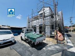 スーパー・コンビニ・ドラッグストアまで徒歩10分圏内＾＾西鉄バス「有安」停まで徒歩9分。