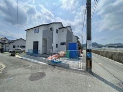 角地で日当たり風通し良好＾＾