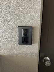 防犯性、セキュリティ対策に安心できるテレビモニター付きインターフォンです。セールスマン対策にもなり安心できます。