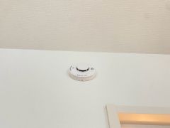 火災による煙や熱を感知して、警報音やブザー等で火災の発生を知らせてくれる火災警報器標準装備。