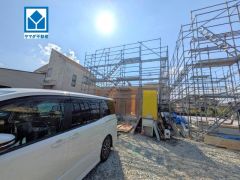 市場小学校まで徒歩約17分（約1.3ｋｍ）。お気に入りの家具とインテリアでステキな部屋を作りましょう＾＾