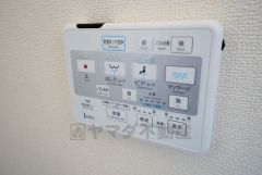 同仕様写真。温水洗浄便座リモコン。