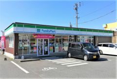 ファミリーマート　福岡久山