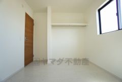 同仕様写真。住む人のこだわりを活かす洋室＾＾オープンクローク付き＾＾ゆとりのある暮らしが出来ます＾＾