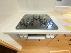3口コンロなので、効率よくお料理が楽しめます。毎日のお料理も楽しくなりますね＾＾