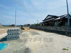 現地（2025年5月）撮影写真。 2025年8月上旬完成予定。 同一ハウスメーカー物件内覧可能です。お気軽にお問い合わせください＾＾