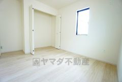 全居室に収納完備。下段を引き出し収納にするなど、空いたスペースを有効活用すれば収納力がグッと高まります。常に整理整頓されたお部屋は気持ちがいいです＾＾