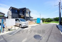 前面道路は東側に5ｍ。 スーパー・コンビニまで徒歩7分圏内＾＾ ＪＲ篠栗線「篠栗」駅まで徒歩4分のイコバス「久山」停で乗車16分＾＾