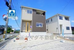 西鉄・JRの2沿線利用可能＾＾西鉄バス高雄中央公園停まで徒歩2分。コンビニまで徒歩5分。スーパー徒歩7分。