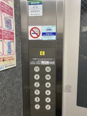 エレベーター。