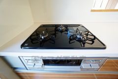 3口コンロなので、効率よくお料理が楽しめます。毎日のお料理も楽しくなりますね＾＾