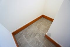 シューズインクロークも完備されており、玄関収納も問題ありません。