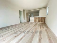 家族が集まる開放的なリビング。約17.7帖の大空間で毎日のお食事が楽しみです＾＾思い思いの時間を過ごしたり、家族みんなで食事をしたり、素敵な団らんの場になりますね。