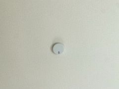 火災による煙や熱を感知して、警報音やブザー等で火災の発生を知らせてくれる火災警報器。