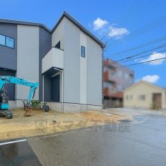 前面道路は公道西側約4.7～5ｍ。イオン二日市店まで車で約5分。ショッピングを楽しめます。西鉄バス筑陽学園前停徒歩5分。