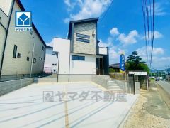 ＪＲ香椎線「新原」駅まで徒歩6分。西鉄バス「新原」停まで徒歩2分＾＾