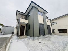 前面道路は居住者のみの通行で交通量が少なく小さなお子様がいるご家庭も安心です＾＾ 大型車両の通行も無く静かで快適な生活を送れます＾＾