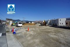 建築条件無し。お好きなハウスメーカーで建築可能＾＾コンビニ徒歩6分。スーパー徒歩9分。敷地53坪以上～。