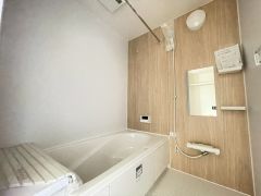 半身浴ができるベンチスペースがあり、節水にも効果を発揮します。