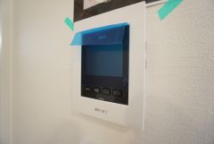防犯性、セキュリティ対策に安心できるテレビモニター付きインターフォンです。セールスマン対策にもなり安心できます。