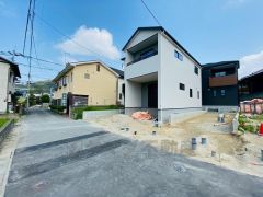 交通量が少なく大型車の通行もないため小さなお子様がいるご家庭でも安心です＾＾