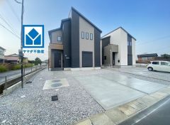 ＪＲ筑豊本線「桂川」駅自転車で約11分（1.7ｋｍ）西鉄バス「土居四角」停徒歩2分。通勤や通学に便利＾＾