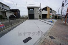 西鉄バス「片峰」停まで徒歩4分。