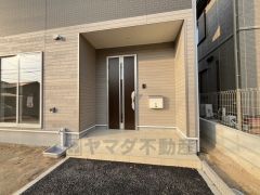 タッチキー採用の玄関。お買い物帰りで、両手がふさがってきても簡単に中に入れます＾＾