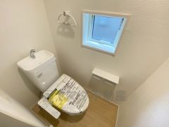 1階2階の2ヶ所にトイレがありますので、忙しい朝にもゆとりが生まれますね＾＾