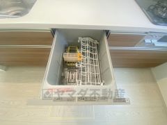 家事の時間が短縮できる食器洗浄乾燥機付。後片付けもラクラクです。