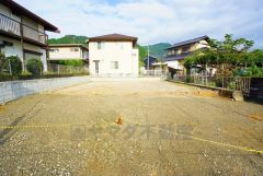 イオン福岡店まで車で約14分（4.3ｋｍ）。周辺環境充実＾＾コンビニ・スーパーまで徒歩13分圏内。食器洗浄乾燥機、スマートキー有＾＾