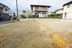 駐車スペースはゆとりある4台分を確保。マイカー用に、お客さま用に、余裕を持ってご利用いただけます。