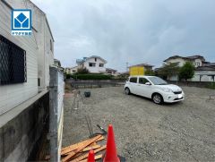 市場小学校まで徒歩約17分（約1.3ｋｍ）。お気に入りの家具とインテリアでステキな部屋を作りましょう＾＾