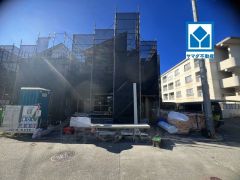 イオン福岡店まで車で約6分（1.9ｋｍ）ショッピングや映画鑑賞などを楽しめます＾＾コンビニ・スーパー・ドラッグストアまで徒歩10分圏内。周辺環境充実＾＾