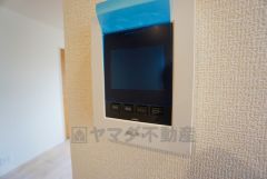 防犯性、セキュリティ対策に安心できるテレビモニター付きインターフォンです。セールスマン対策にもなり安心できます。