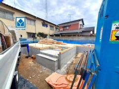 西鉄天神大牟田線「白木原」駅徒歩1分。ＪＲ鹿児島本線「大野城」駅徒歩7分＾＾