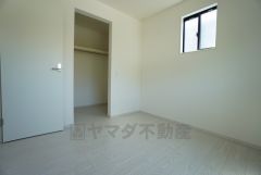 全居室に収納完備。下段を引き出し収納にするなど、空いたスペースを有効活用すれば収納力がグッと高まります。常に整理整頓されたお部屋は気持ちがいいです＾＾