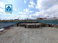 スーパー・コンビニ・ドラッグストアまで徒歩12分圏内＾＾周辺環境充実。