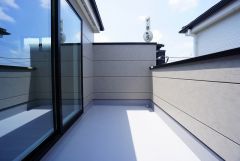 お天気の良い日はお洗濯物がよく乾きそうな日当たり良好のバルコニー バルコニーから広がる開放的な眺望。視界が抜けており、心地よい景色が楽しめます＾＾