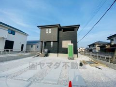 最新の設備で気持ちの良い新生活を送りませんか。毎日のお料理やバスタイムが楽しみになりますね。お気に入りの家具とインテリアで素敵な部屋を作りましょう。