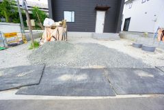 イオン穂波ショッピングセンターまで車で約4分（1.2ｋｍ）ゆめタウン飯塚まで車で約6分（1.9ｋｍ）お買い物に便利です＾＾