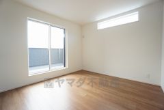 8.5帖と広めの主寝室はダブルベッドも余裕で配置できます。