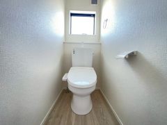 トイレは2か所設けられているので、来客時にも気兼ねなく使えますね。