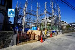 イオン二日市店まで車で約5分（1.5ｋｍ）