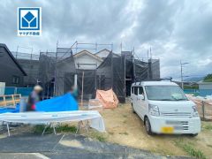敷地面積は全棟90坪以上。駐車スペースは3台分以上確保＾＾