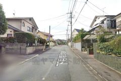 前面道路は公道南東側約6ｍ。 幅広いため車の離合がスムーズです＾＾