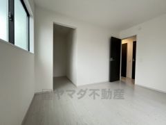 全居室に収納完備。下段を引き出し収納にするなど、空いたスペースを有効活用すれば収納力がグッと高まります。常に整理整頓されたお部屋は気持ちがいいです＾＾