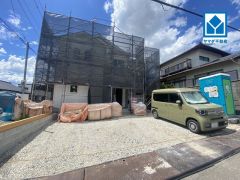 アルゾ宇美店まで徒歩約7分（約550ｍ）。是非お問合せ下さい＾＾お気に入りの家具とインテリアでステキな部屋を作りましょう。