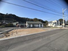 スーパー・コンビニなどお買い物に便利なお店が徒歩10分圏内＾＾