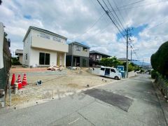 お気に入りの家具とインテリアでステキな部屋を作りましょう。